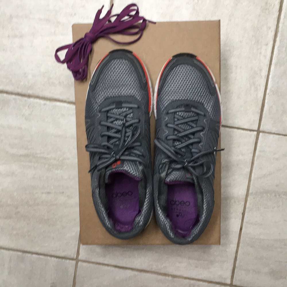 Abeo gray shoes size 9.5